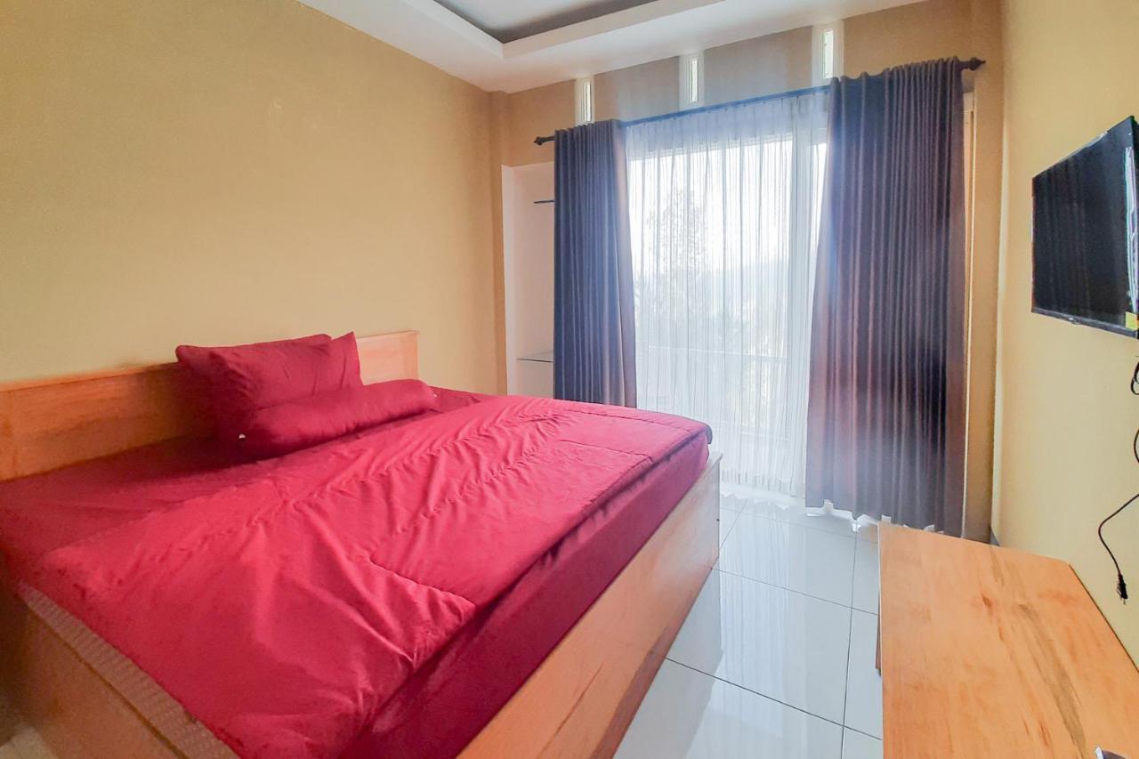 Delvia Bromo Homestay Mitra Reddoorz Pasuruan Ngoại thất bức ảnh
