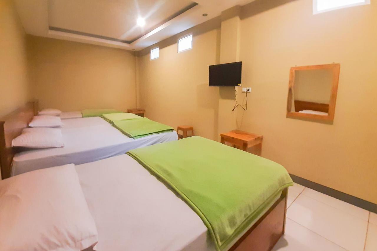 Delvia Bromo Homestay Mitra Reddoorz Pasuruan Ngoại thất bức ảnh